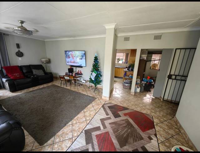 3 BEDROOM HOUSE FOR SALE IN VANDERBIJLPARK SW 5